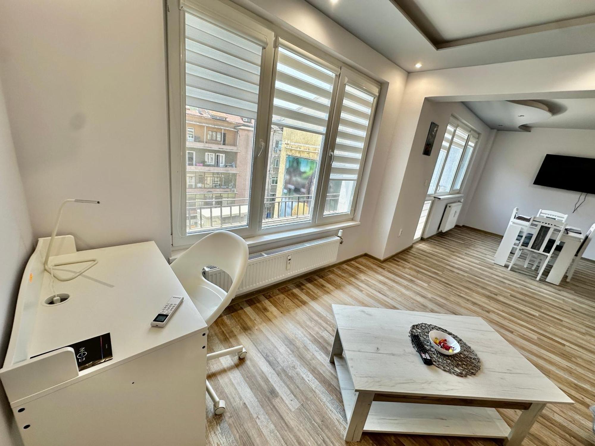 Central Vista Apartment By Mit Sofia Ngoại thất bức ảnh